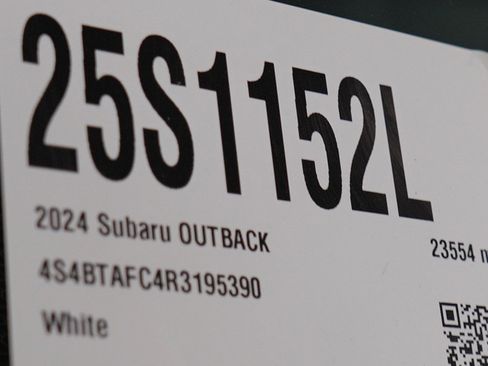 Used 2024 Subaru Outback Premium AWD/4WD image 30