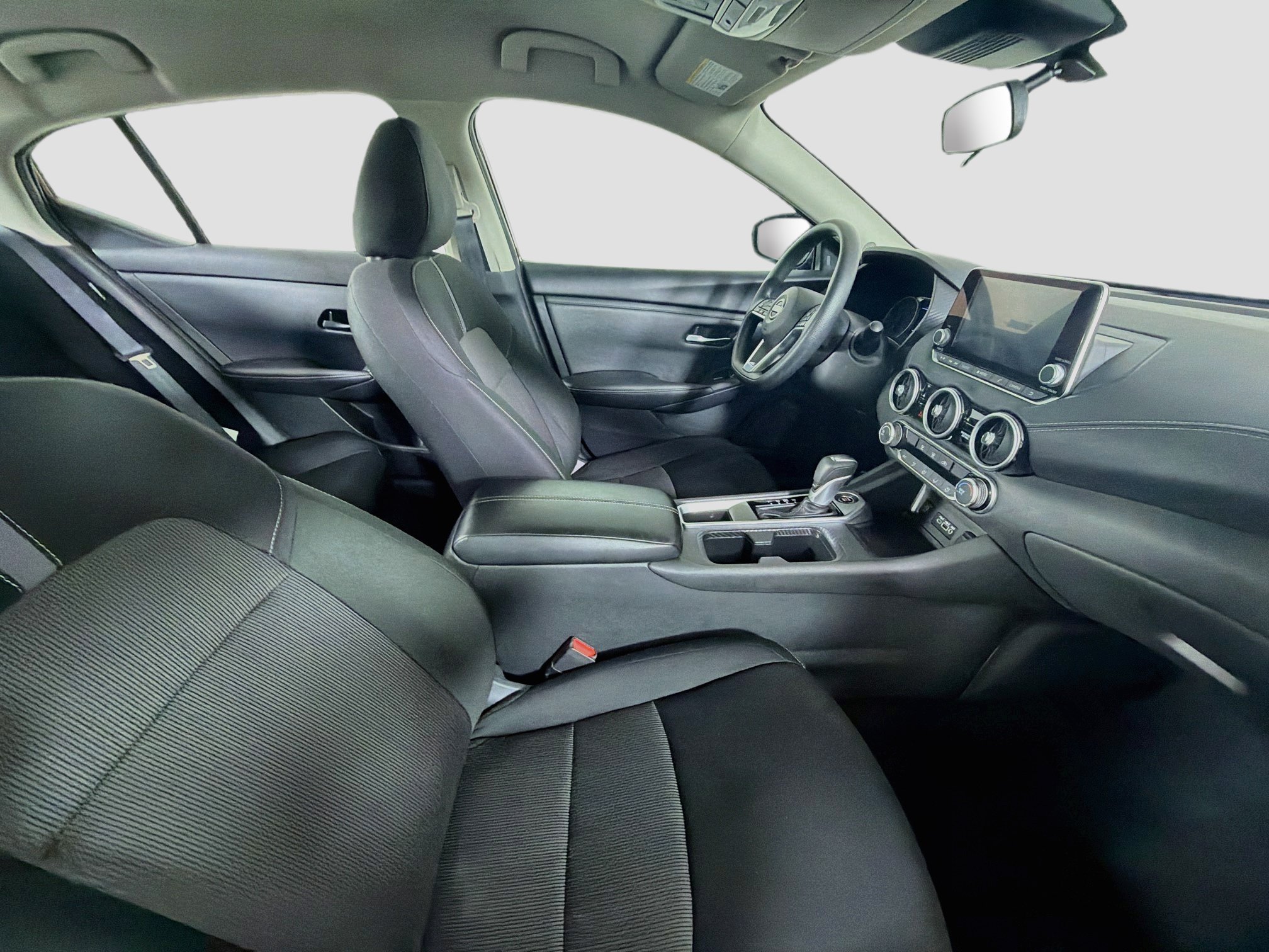 Used 2025 Nissan Sentra SV FWD image 28