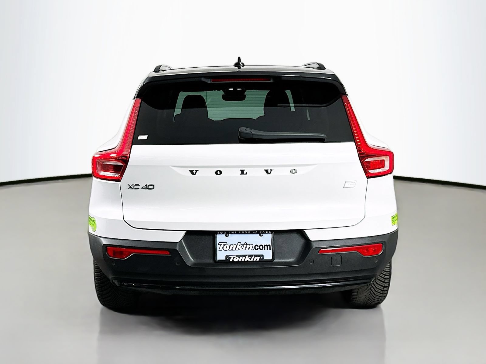 Used 2023 Volvo XC40 Recharge Ultimate w/ Protection Package Premier AWD/4WD image 6