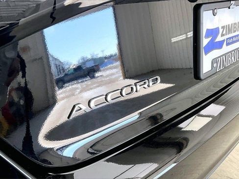 Certified 2025 Honda Accord LX image 9