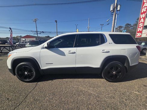 Used 2017 GMC Acadia SLE image 4