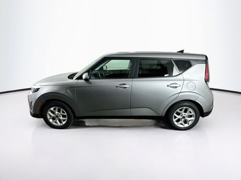 Used 2025 Kia Soul LX w/ LX Technology Package FWD image 4