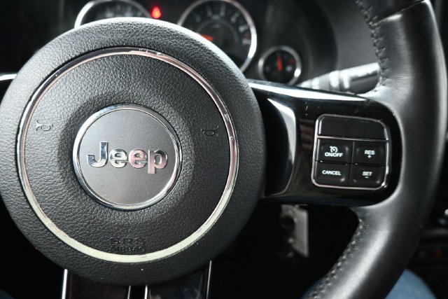 Used 2015 Jeep Wrangler Unlimited Sahara AWD/4WD image 25