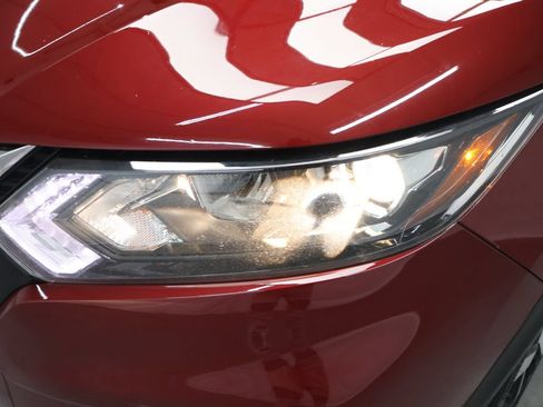Used 2020 Nissan Rogue Sport SL AWD/4WD image 29