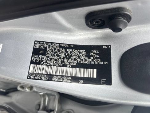 Used 2014 Lexus LX 570 4WD image 29