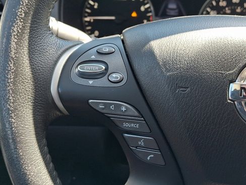 Used 2017 Nissan Pathfinder SL image 21
