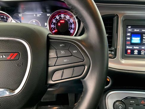 Used 2023 Dodge Challenger SXT RWD image 21