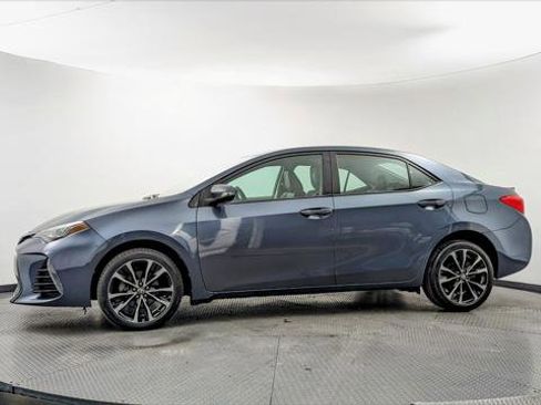 Used 2018 Toyota Corolla SE FWD image 3
