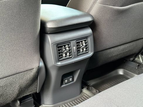 Used 2021 Toyota RAV4 SE w/ Weather & Moonroof Package AWD/4WD image 17