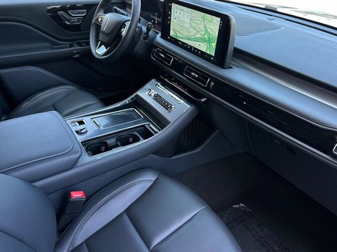 New 2026 Lincoln Aviator 2WD image 16