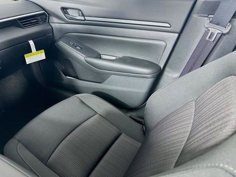 Certified 2025 Nissan Altima 2.5 S FWD image 21