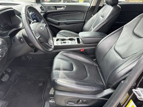 Certified 2022 Ford Edge Titanium AWD/4WD image 19