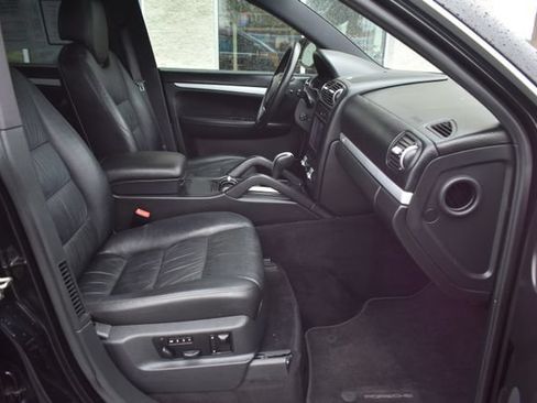 Used 2010 Porsche Cayenne AWD/4WD image 44