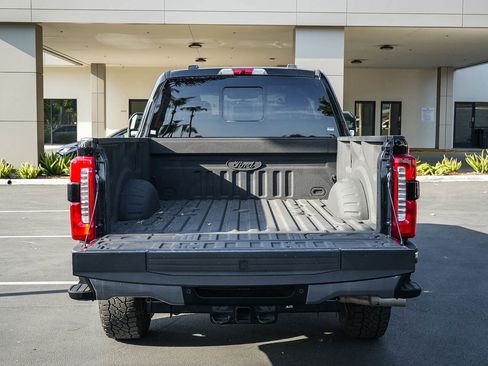 Used 2023 Ford F250 Lariat w/ Lariat Ultimate Package AWD/4WD image 26