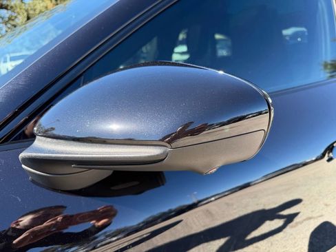 Used 2022 Porsche Taycan 4S image 10