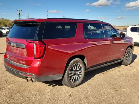 Used 2024 GMC Yukon XL AT4 w/ AT4 Premium Plus Package image 4