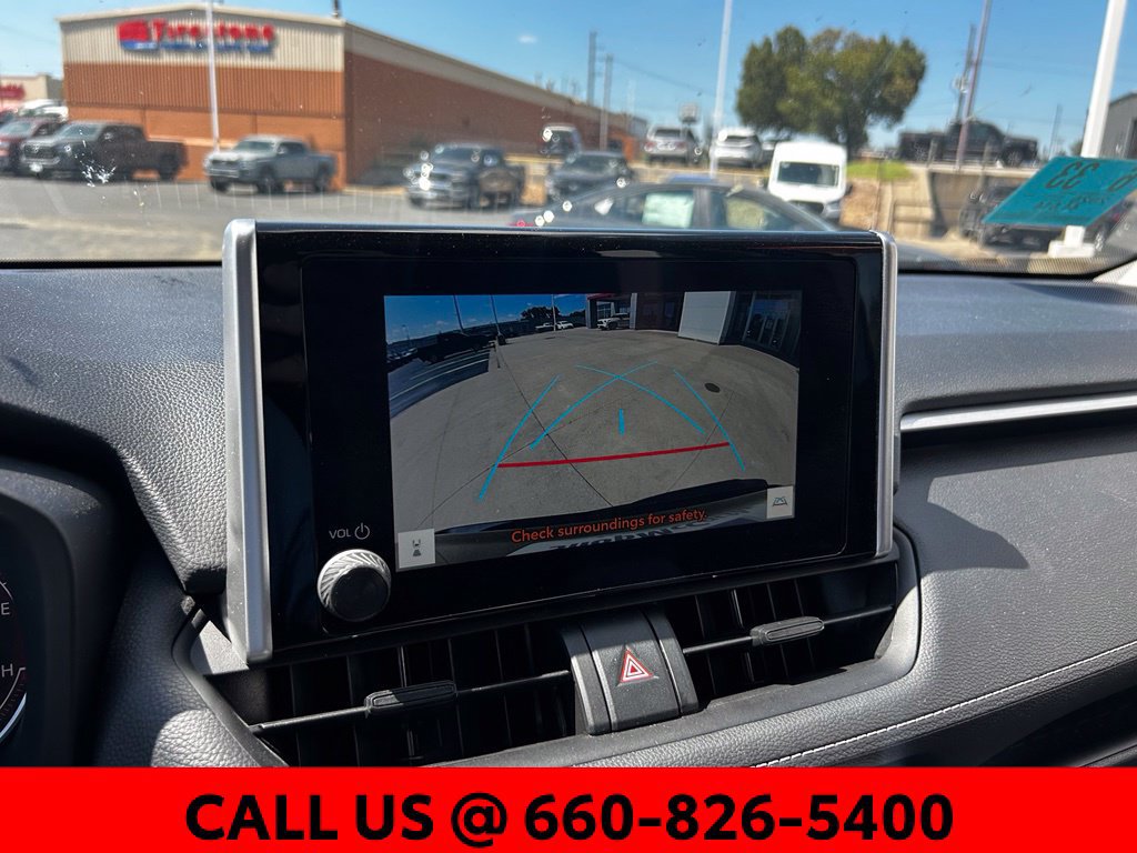 Used 2025 Toyota RAV4 LE AWD/4WD image 15