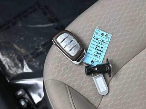 Used 2020 Hyundai Elantra Value Edition image 17