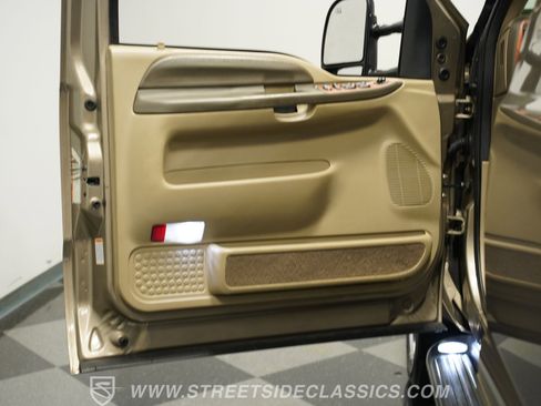 Used 2000 Ford Excursion XLT image 36