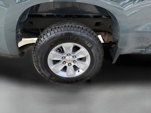 Used 2025 Chevrolet Silverado 1500 LT AWD/4WD image 24