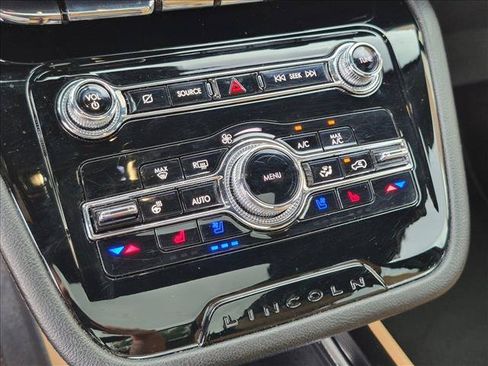 Used 2022 Lincoln Corsair Reserve w/ Equipment Group 201A FWD image 22