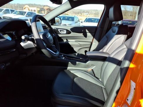 New 2026 Jeep Compass Latitude image 7