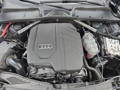 Used 2022 Audi A4 2.0T Premium w/ Convenience Package image 29
