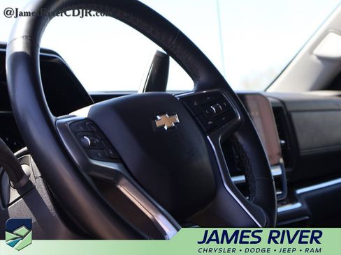 Used 2025 Chevrolet Silverado 1500 LT AWD/4WD image 24