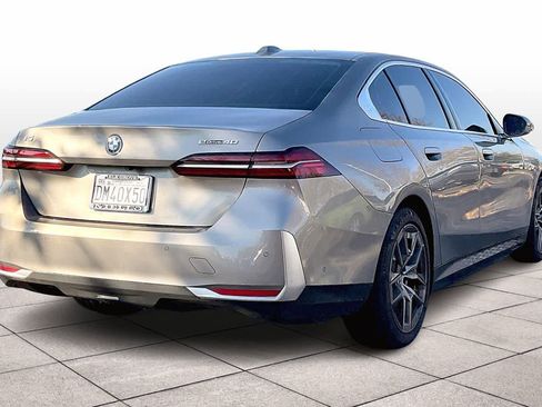 Used 2026 BMW i5 eDrive40 w/ Premium Package image 13