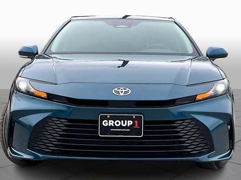 Used 2026 Toyota Camry LE image 4