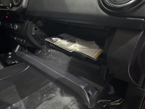 Used 2020 Toyota Tacoma TRD Off-Road image 29