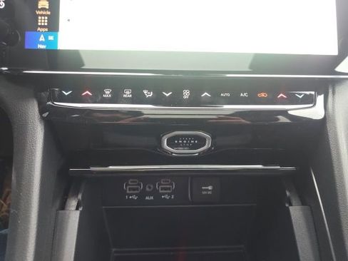 New 2026 Jeep Grand Cherokee Limited w/ Limited Altitude Package image 22