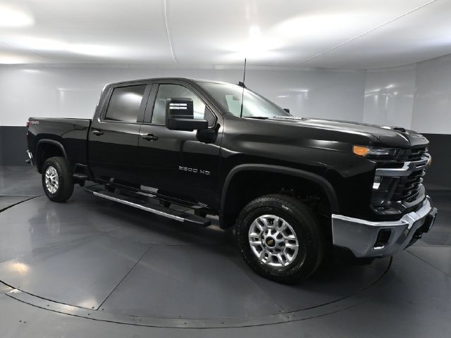 Used 2025 Chevrolet Silverado 2500 LT w/ Convenience Package AWD/4WD image 1