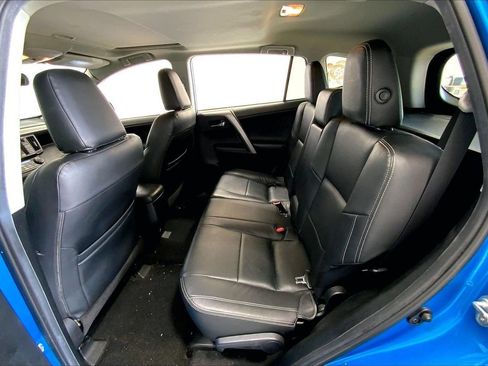 Used 2018 Toyota RAV4 XLE w/ Plus Extra Value Package FWD image 24