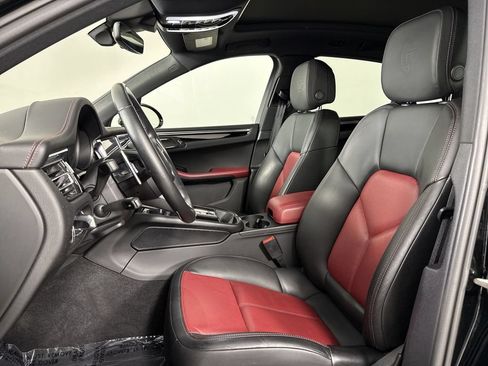 Used 2023 Porsche Macan S w/ Premium Package AWD/4WD image 5