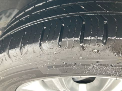 Used 2022 Ford Edge Titanium image 32