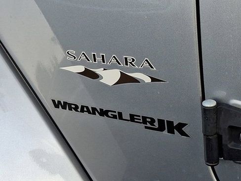 Certified 2018 Jeep Wrangler Sahara w/ Connectivity Group image 34