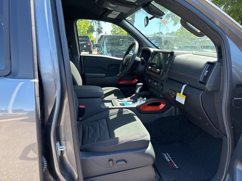 New 2026 Nissan Frontier PRO-4X w/ Tow Package AWD/4WD image 18