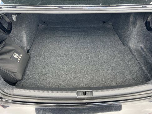 Certified 2022 Volkswagen Passat 2.0T R-Line image 22