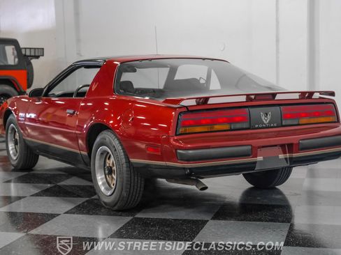 Used 1987 Pontiac Firebird Coupe image 9