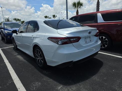 Used 2021 Toyota Camry XLE w/ Navigation Upgrade Package FWD image 12