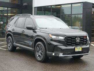 Used 2025 Honda Pilot TrailSport video 1
