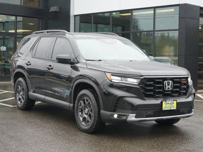 Used 2025 Honda Pilot TrailSport