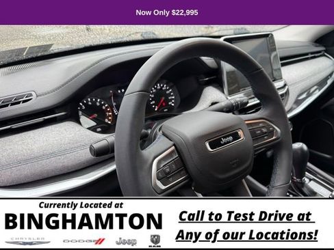 Used 2022 Jeep Compass Latitude image 13