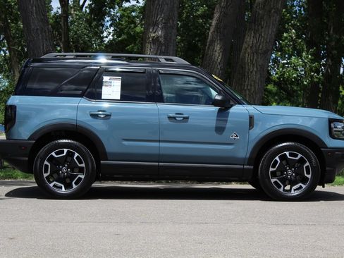 Used 2023 Ford Bronco Sport Outer Banks w/ Tech Package AWD/4WD image 9