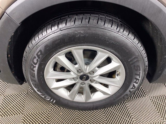 Used 2019 Kia Sorento FWD w/ LX Convenience Package image 13