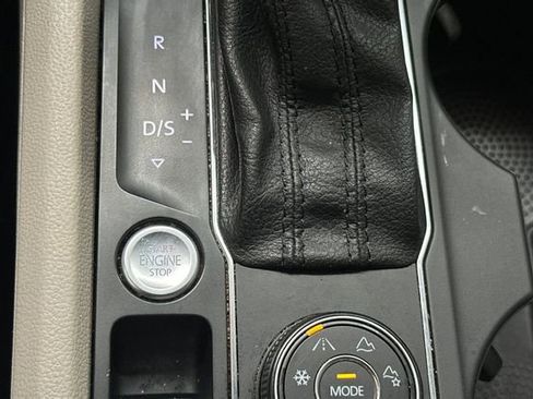 Used 2019 Volkswagen Atlas SE w/ Towing Package image 27