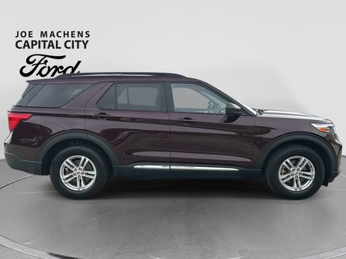 Used 2023 Ford Explorer XLT w/ Equipment Group 202A AWD/4WD image 3