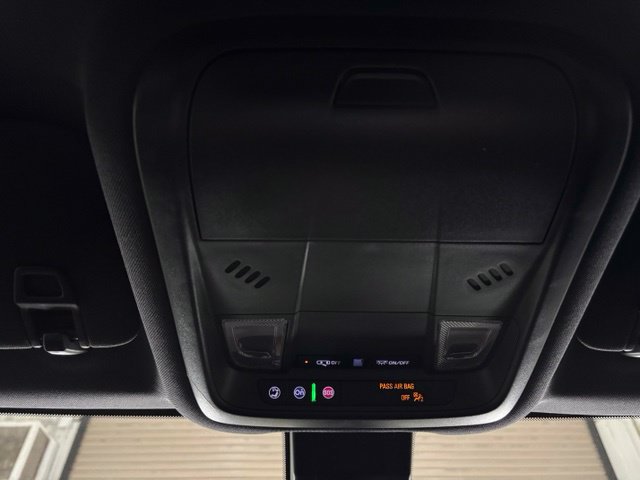 Used 2024 Chevrolet Equinox RS FWD image 24