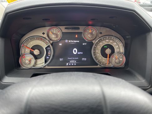 Used 2017 RAM 3500 Laramie Longhorn image 15